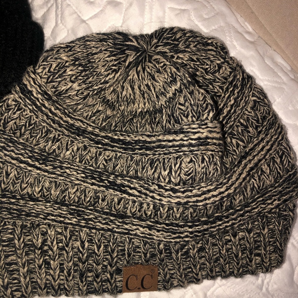 CC beanies - Picture 3 of 3